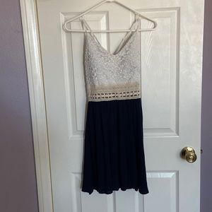 Large strapless dress with Crossed Back